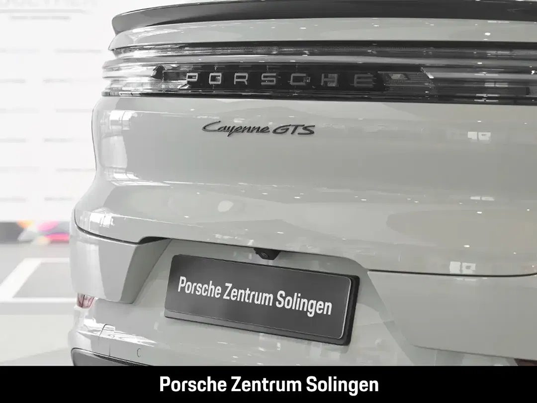 Porsche Cayenne - Thumbnail 8