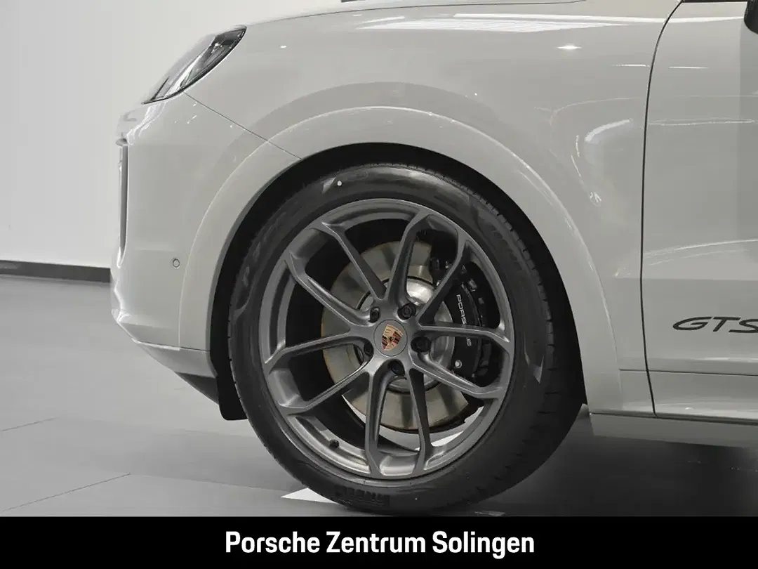 Porsche Cayenne - Thumbnail 9