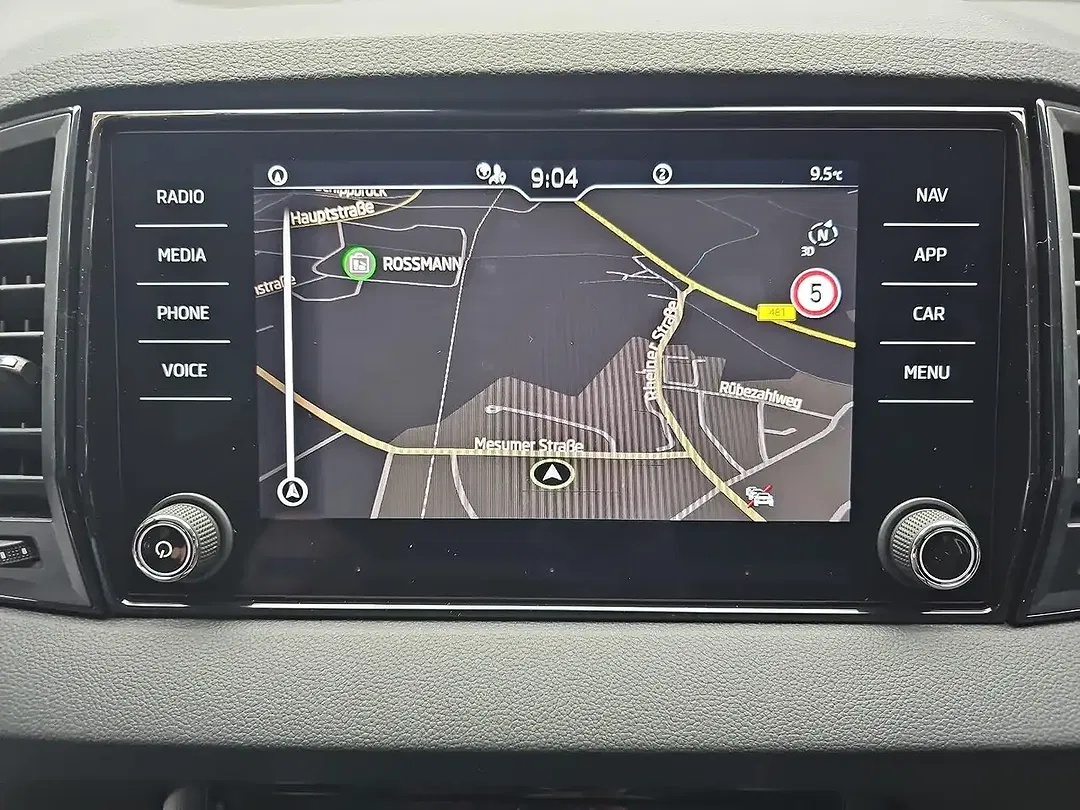 Skoda Karoq - Thumbnail 9