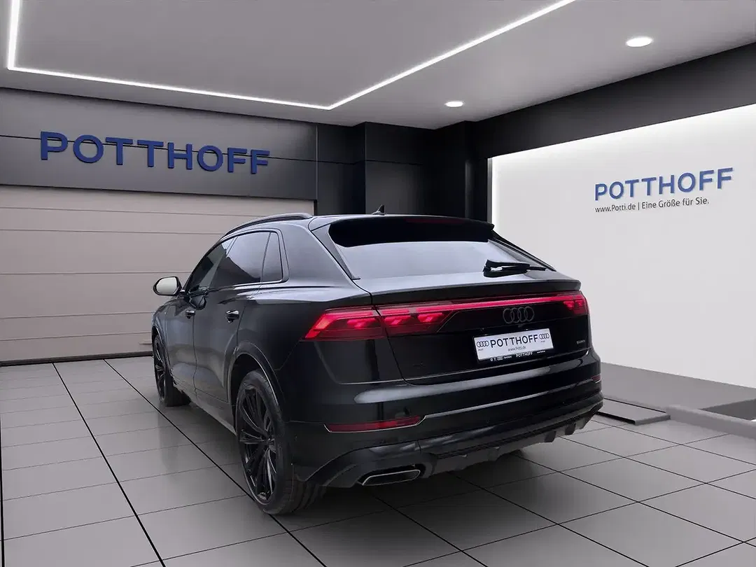 Audi Q8 - Thumbnail 3