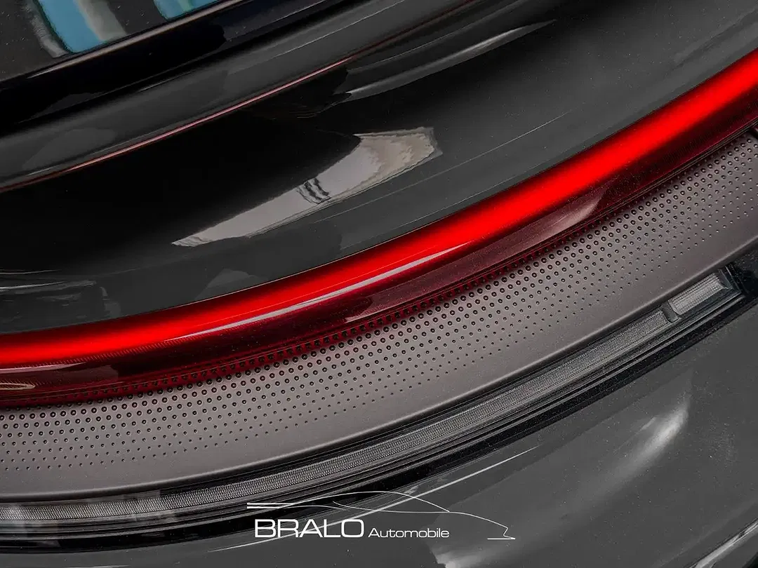 Porsche 992 - Thumbnail 10