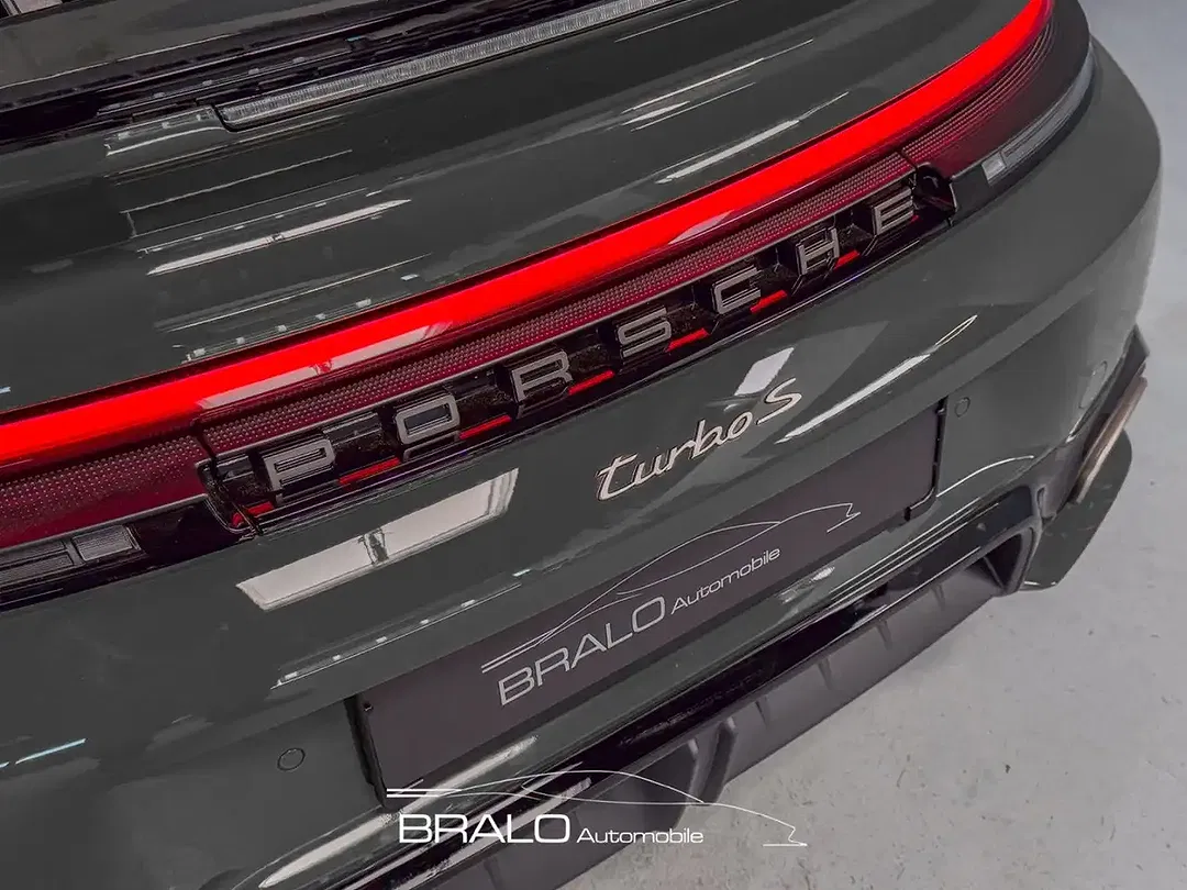 Porsche 992 - Thumbnail 11