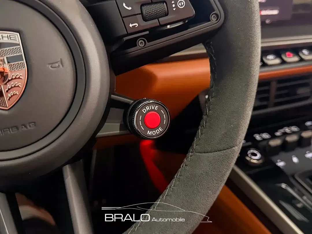 Porsche 992 - Thumbnail 25