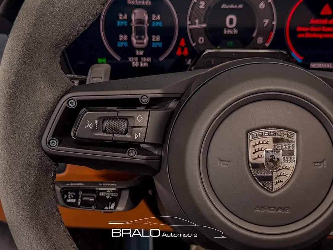 Porsche 992 - Thumbnail 26