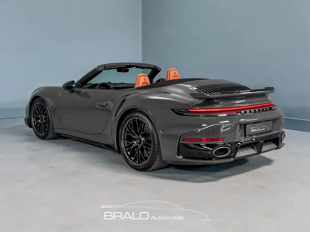 Porsche 992 - Thumbnail 6
