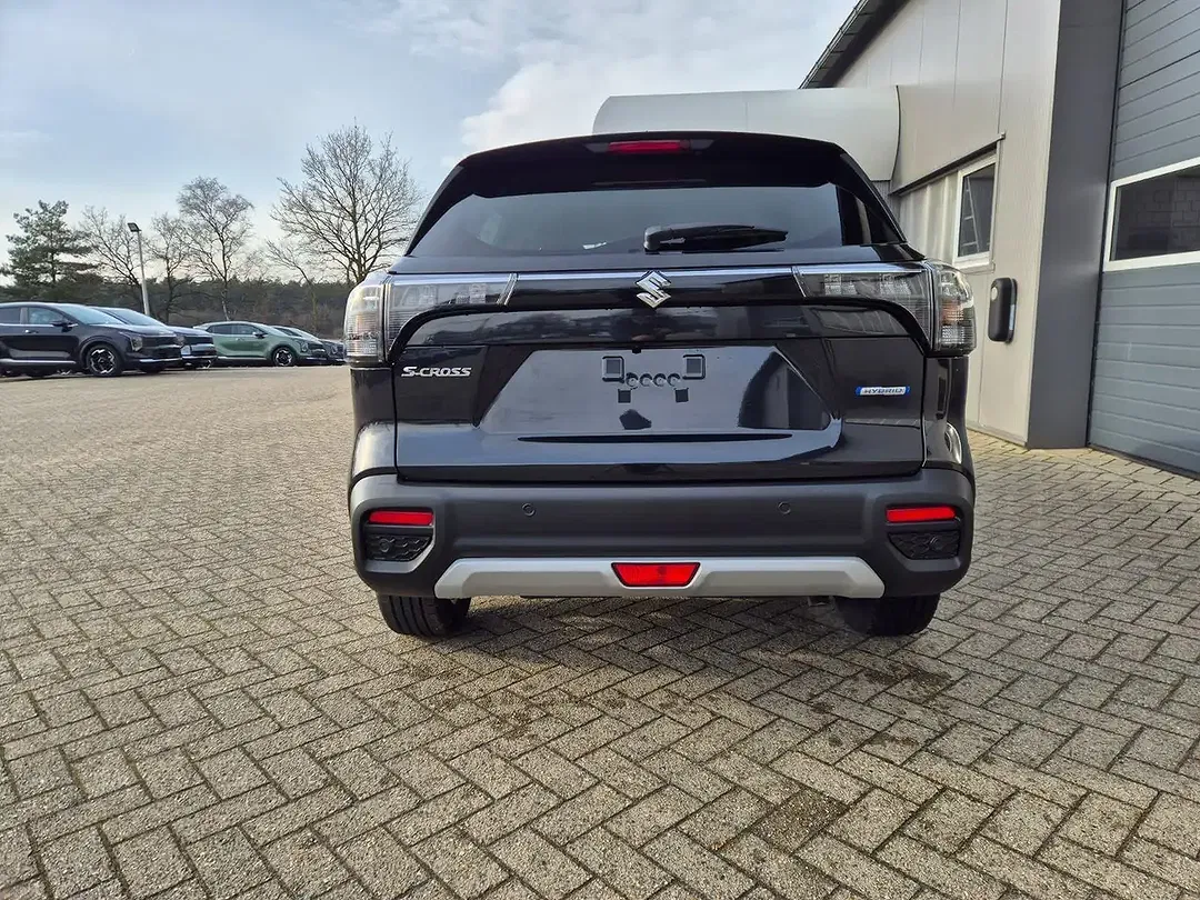 Suzuki S-Cross - Thumbnail 4