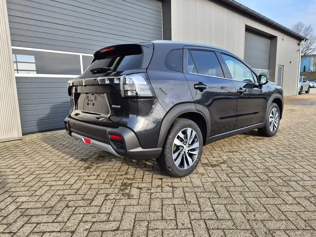 Suzuki S-Cross - Thumbnail 5