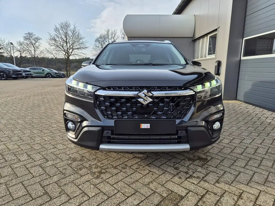 Suzuki S-Cross - Thumbnail 8