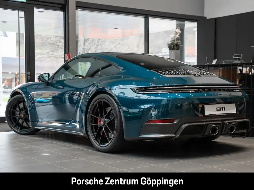 Porsche 992 - Thumbnail 3