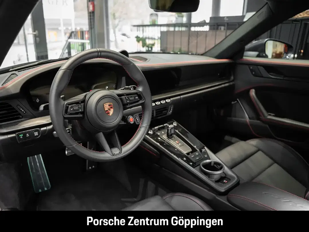 Porsche 992 - Thumbnail 5