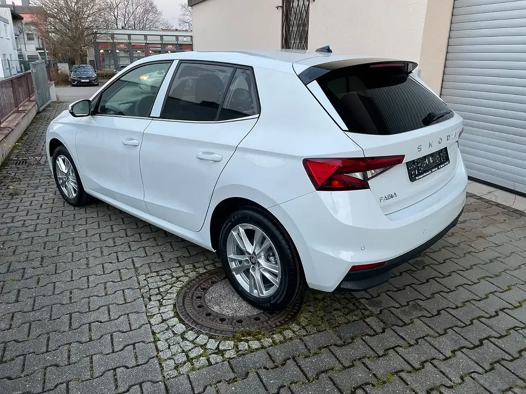 Skoda Fabia - Thumbnail 5