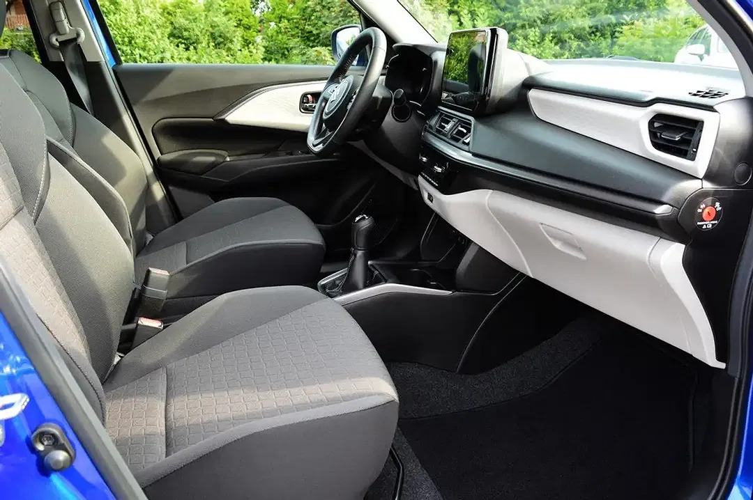 Suzuki Swift - Thumbnail 11