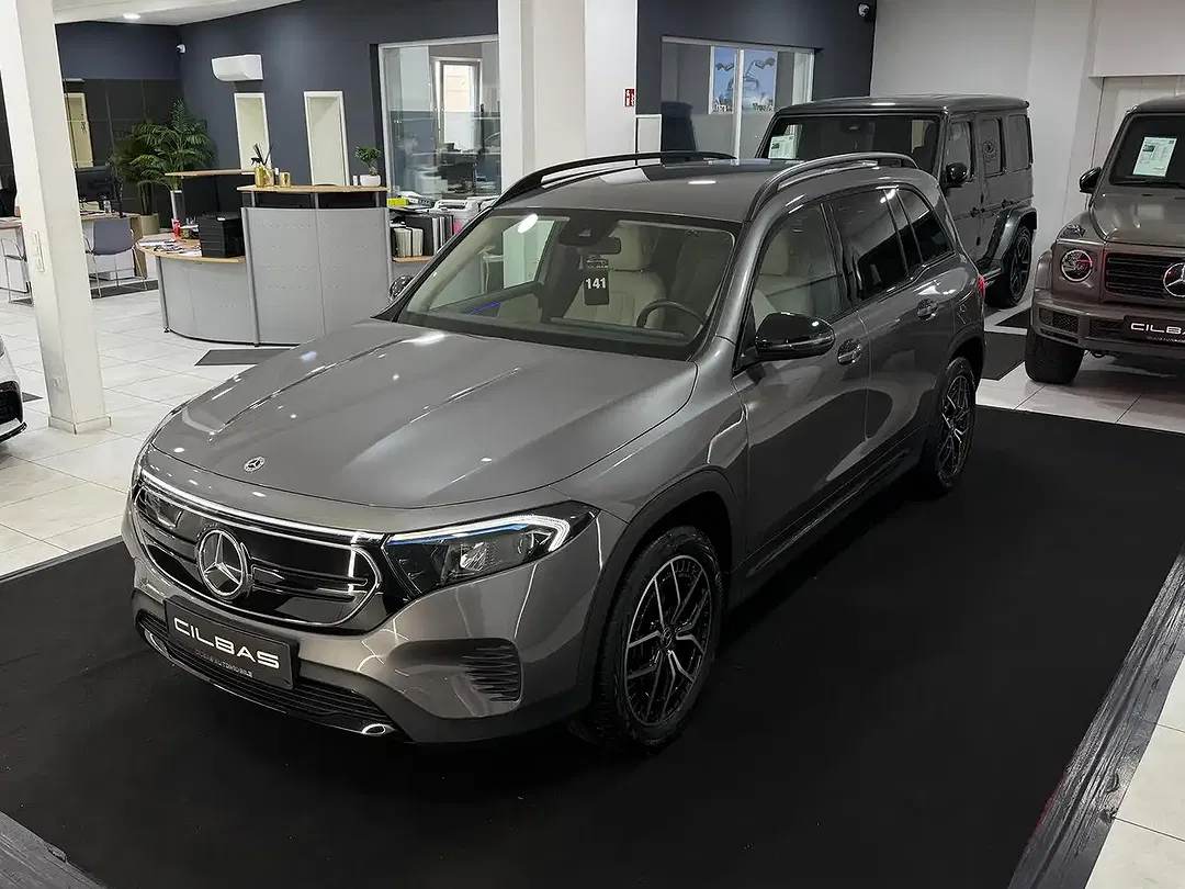 Mercedes-Benz EQB 300 4MATIC AMG