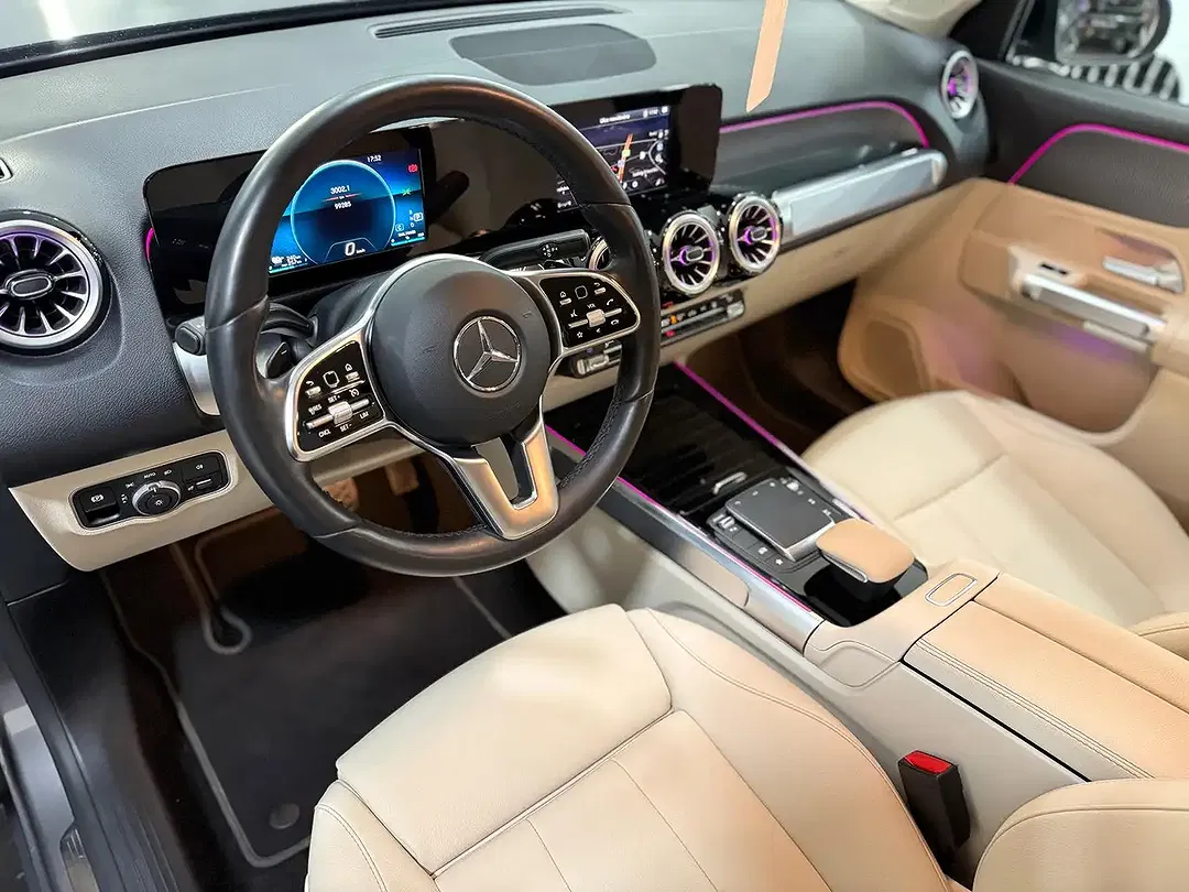 Mercedes-Benz EQB 300 - Thumbnail 13