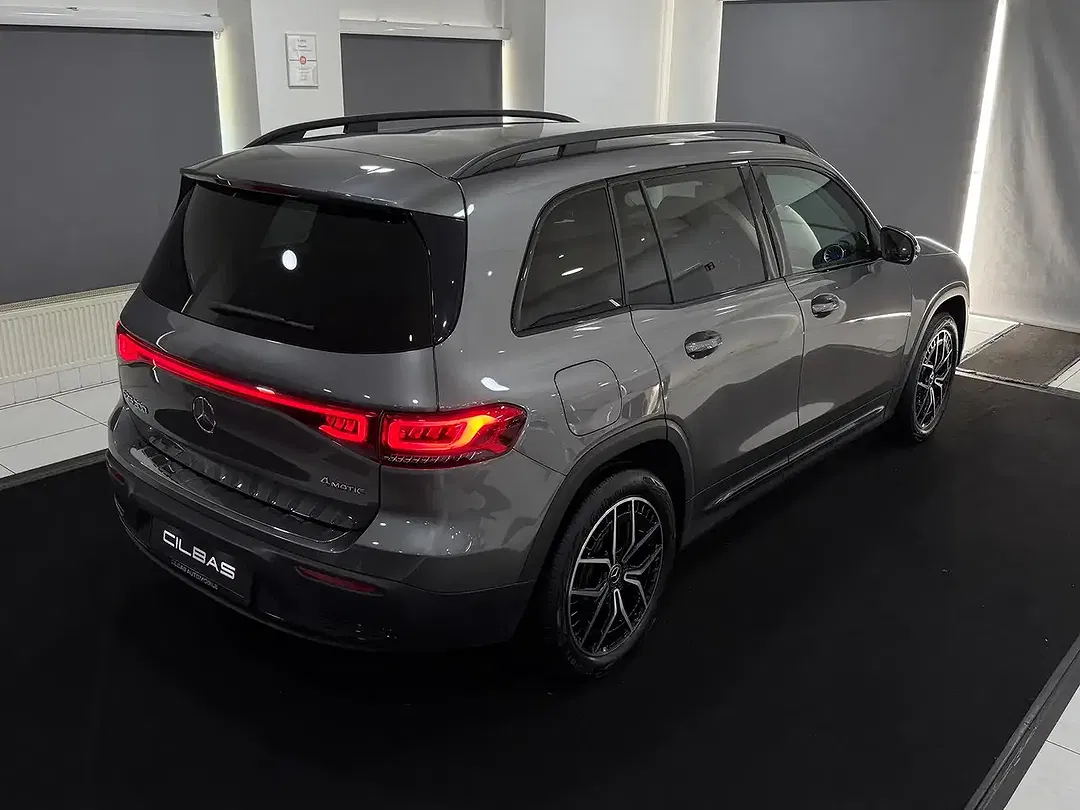 Mercedes-Benz EQB 300 - Thumbnail 5
