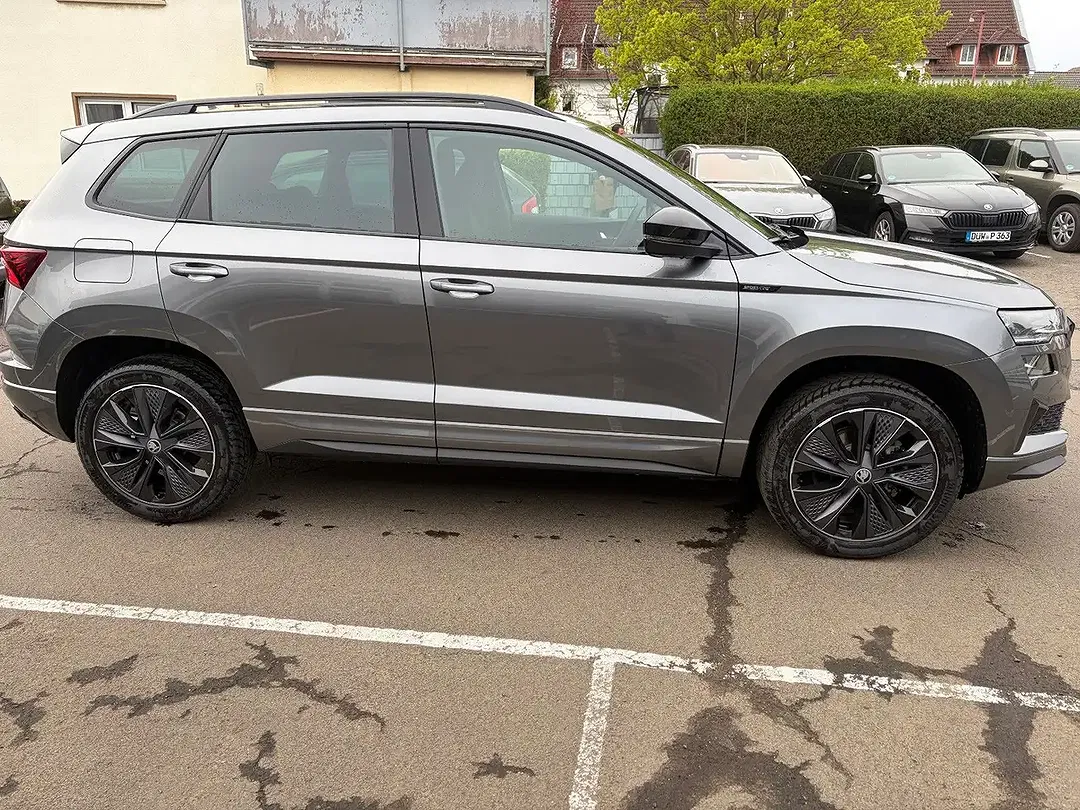 Skoda Karoq - Thumbnail 4