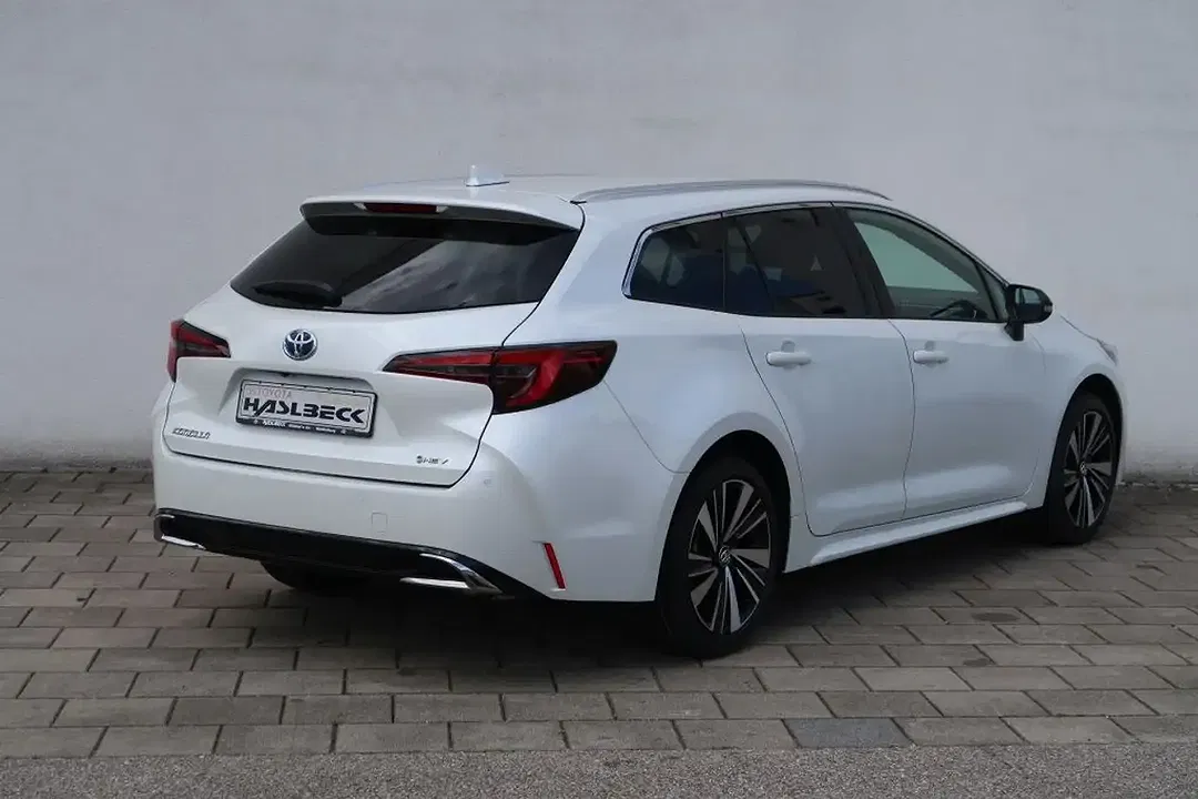 Toyota Corolla - Thumbnail 5