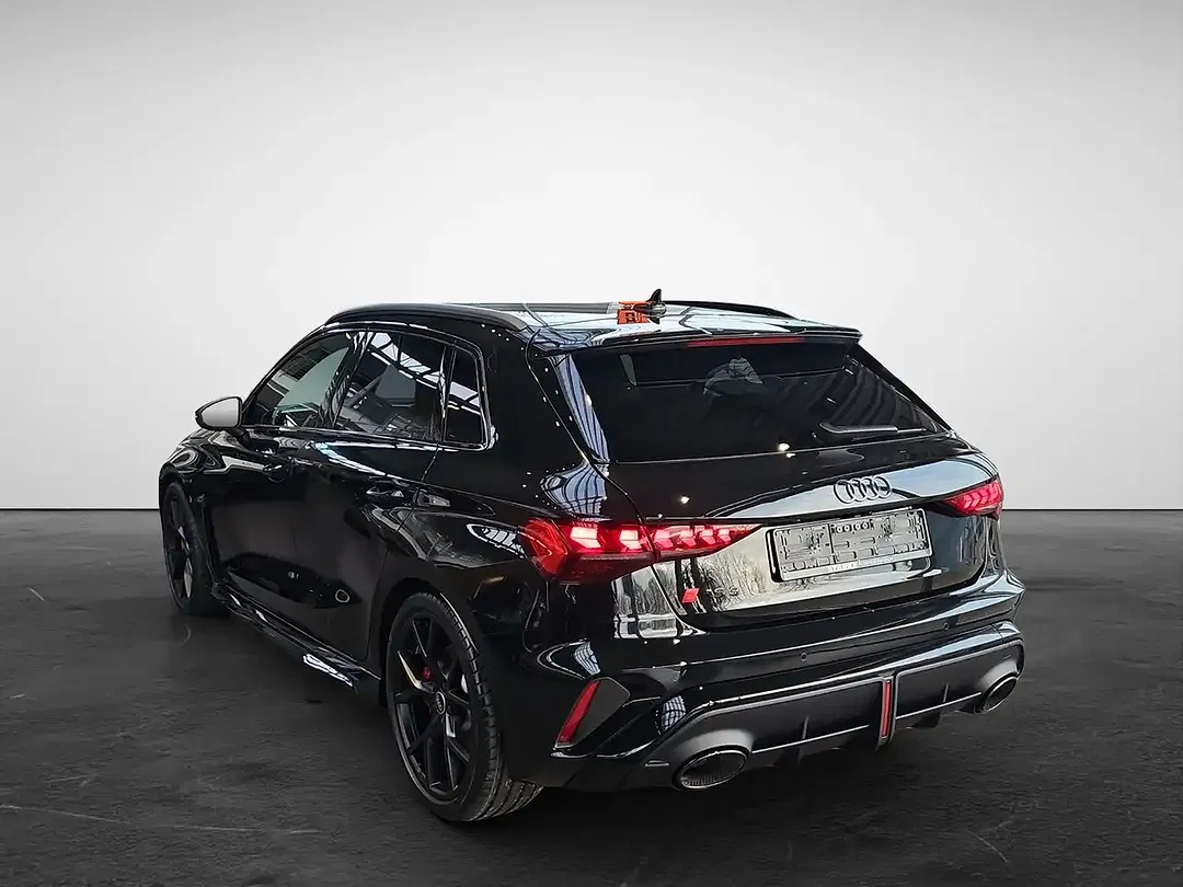 Audi RS3 - Thumbnail 3