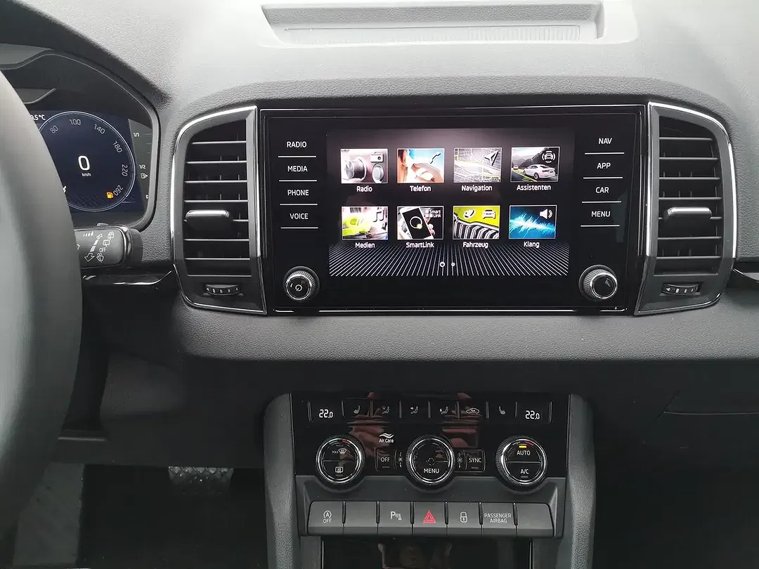 Skoda Karoq - Thumbnail 11