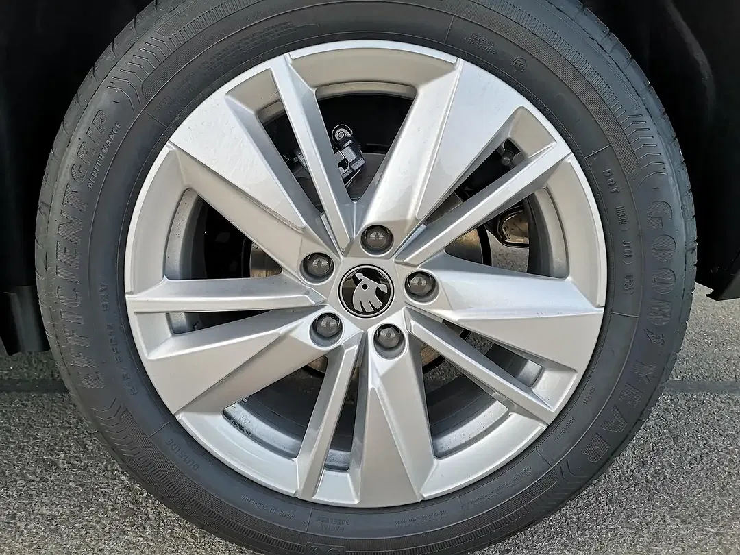 Skoda Karoq - Thumbnail 13