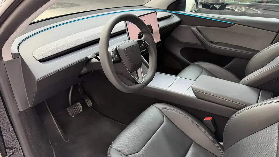 Tesla Model Y - Thumbnail 22
