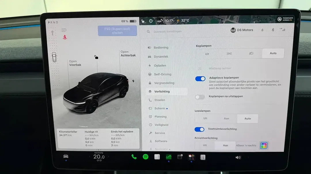 Tesla Model Y - Thumbnail 35
