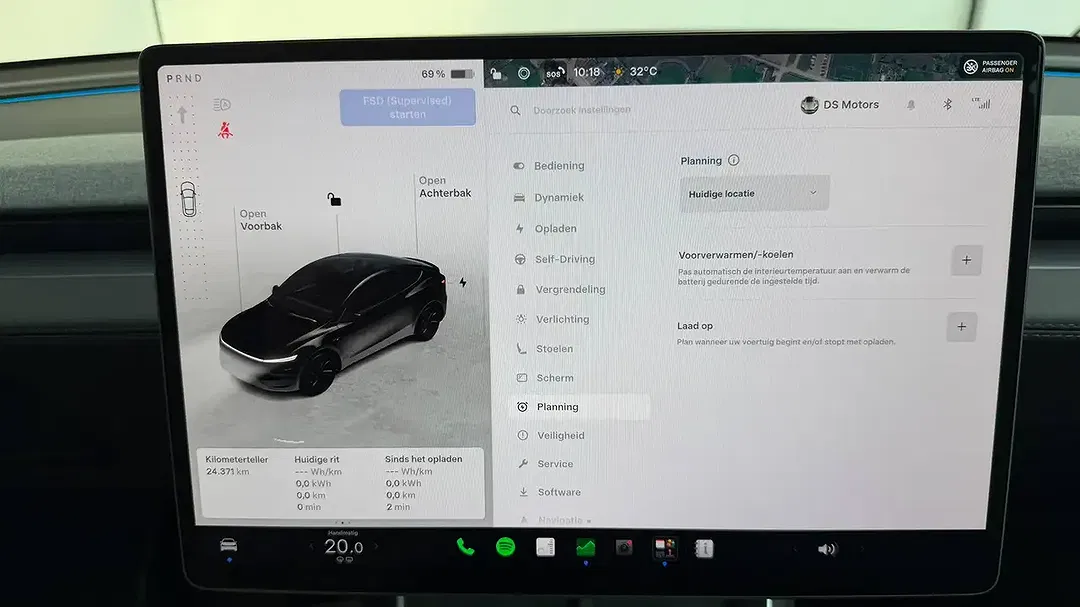 Tesla Model Y - Thumbnail 37