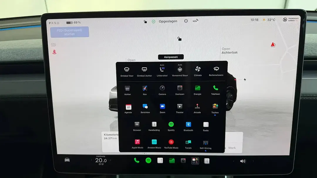 Tesla Model Y - Thumbnail 41