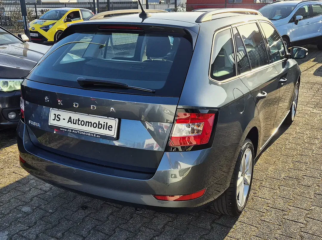 Skoda Fabia - Thumbnail 4