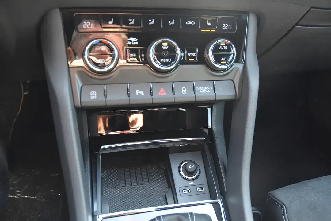 Skoda Karoq - Thumbnail 19