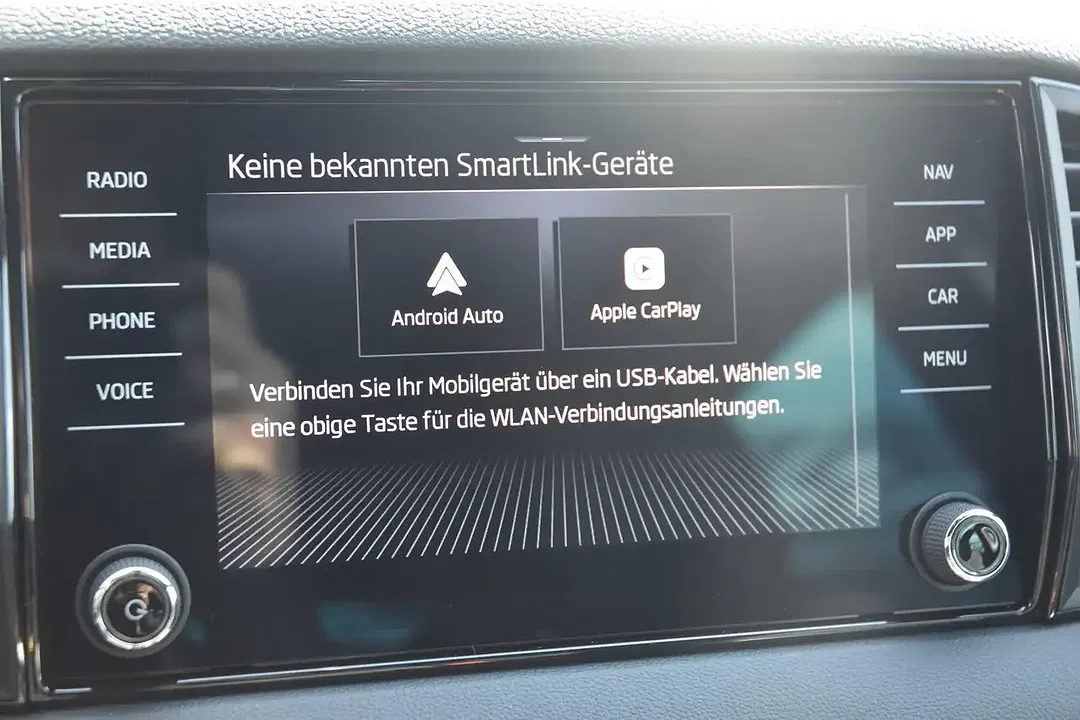 Skoda Karoq - Thumbnail 23