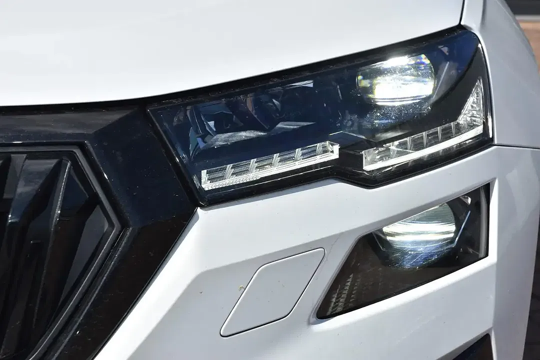 Skoda Karoq - Thumbnail 29