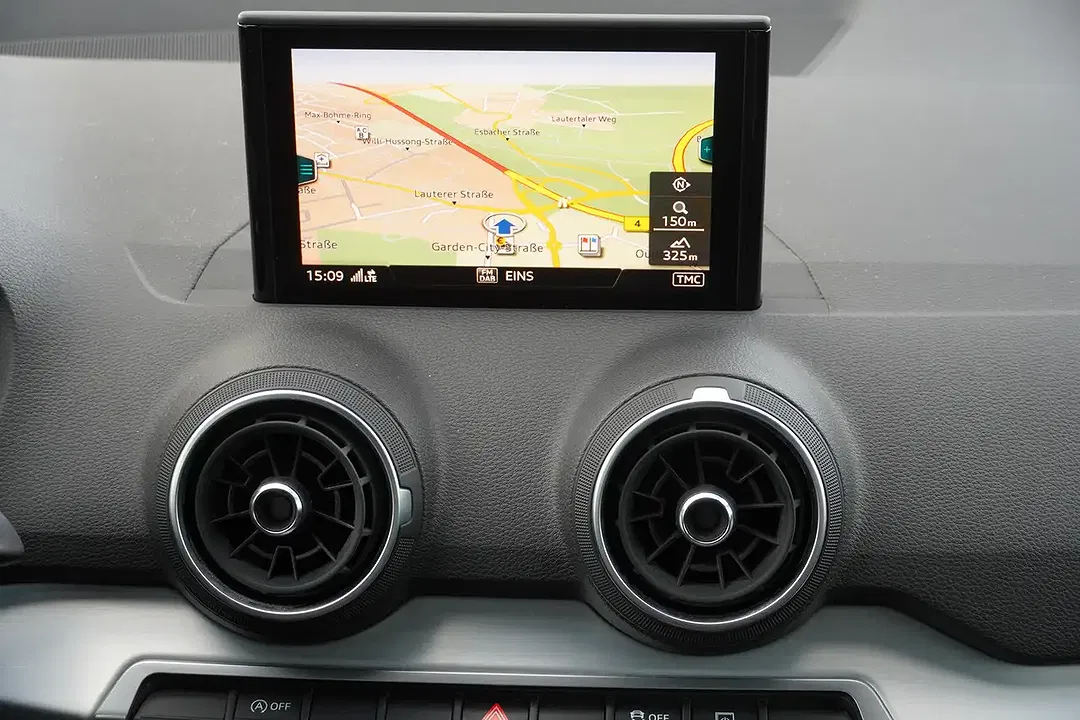 Audi Q2 - Thumbnail 12