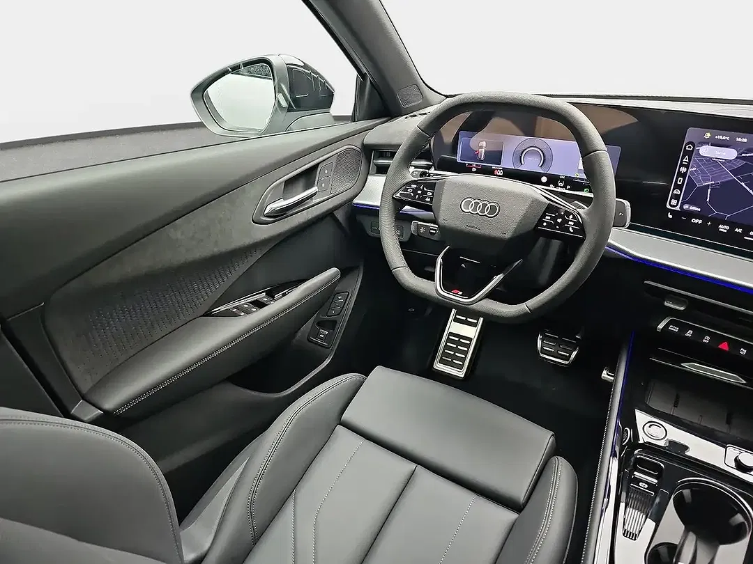 Audi Q3 - Thumbnail 8