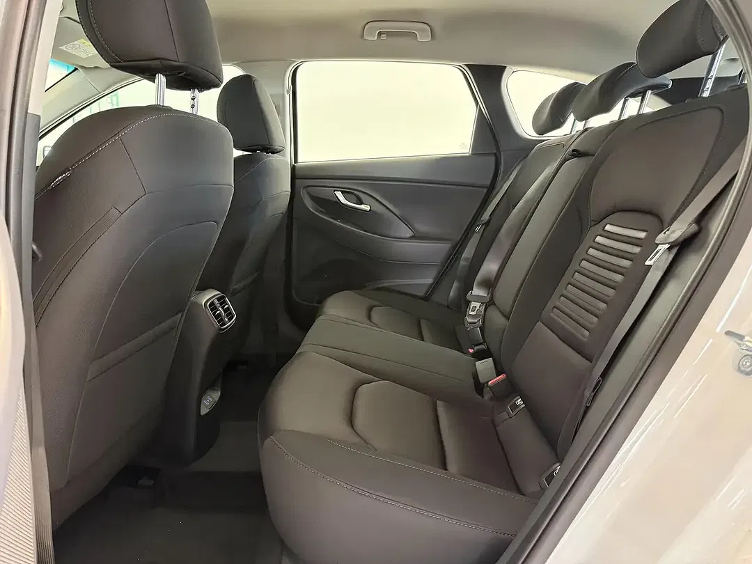 Hyundai i30 - Thumbnail 14