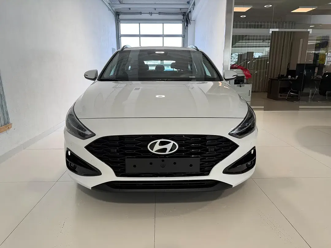 Hyundai i30 - Thumbnail 1