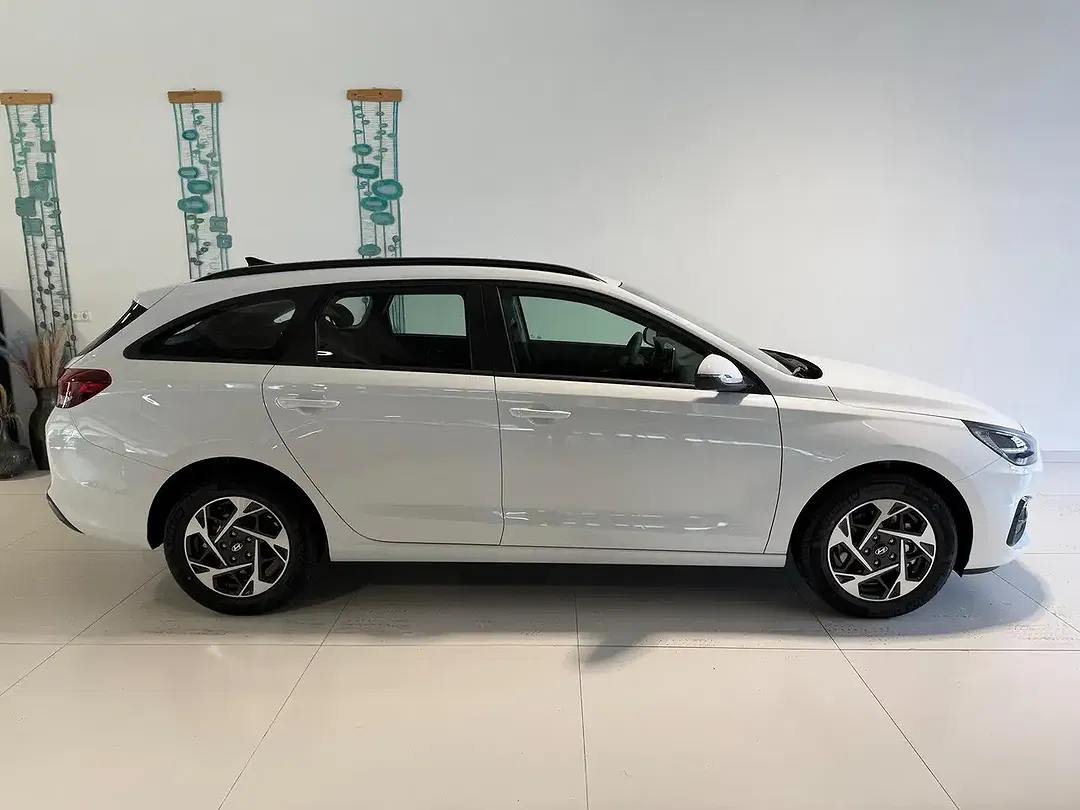 Hyundai i30 - Thumbnail 3