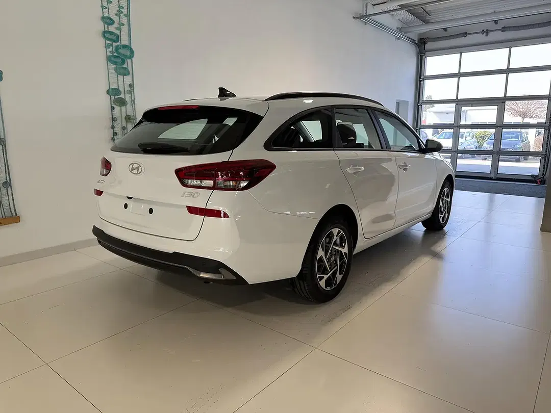 Hyundai i30 - Thumbnail 4