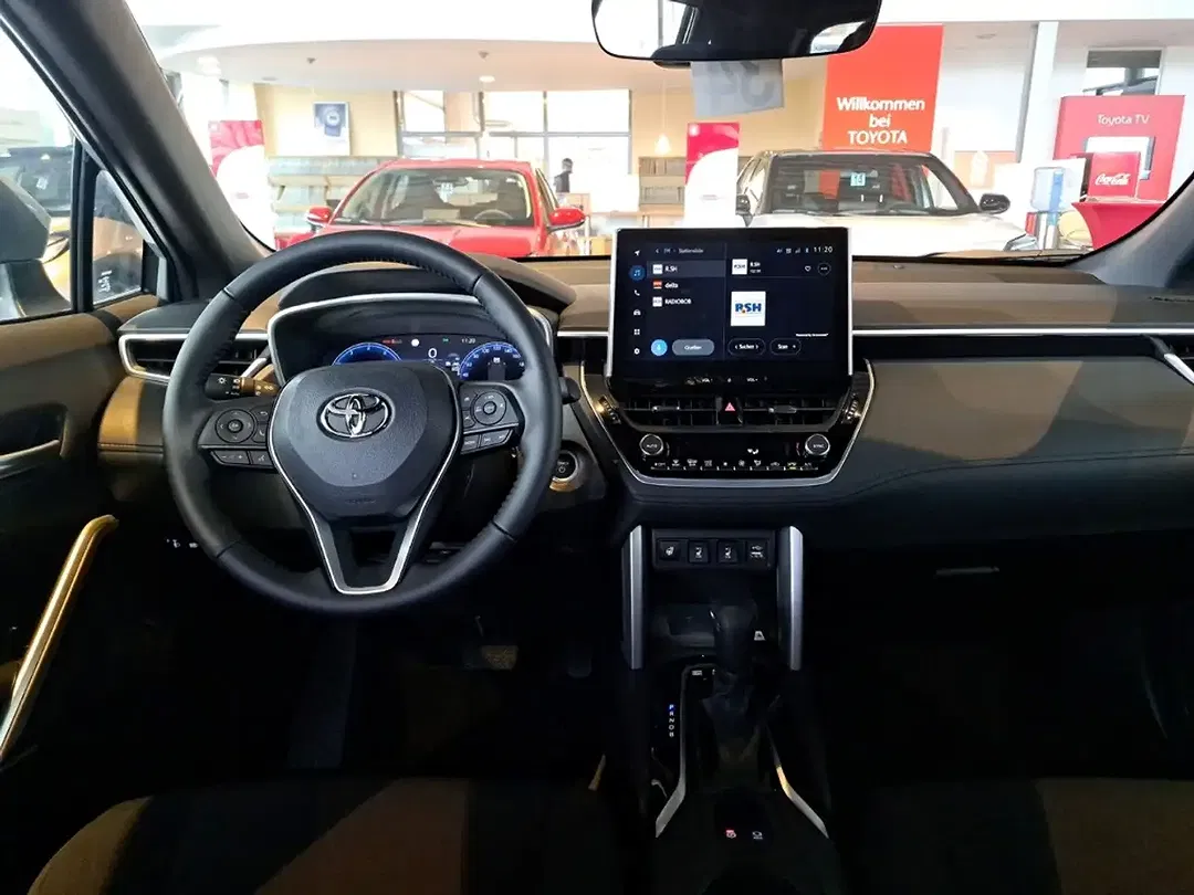 Toyota Corolla - Thumbnail 10