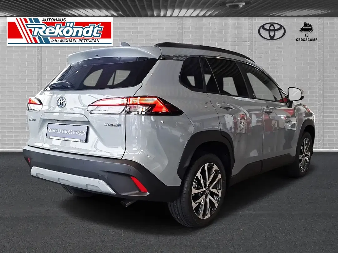 Toyota Corolla - Thumbnail 2