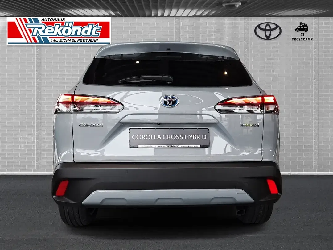 Toyota Corolla - Thumbnail 5