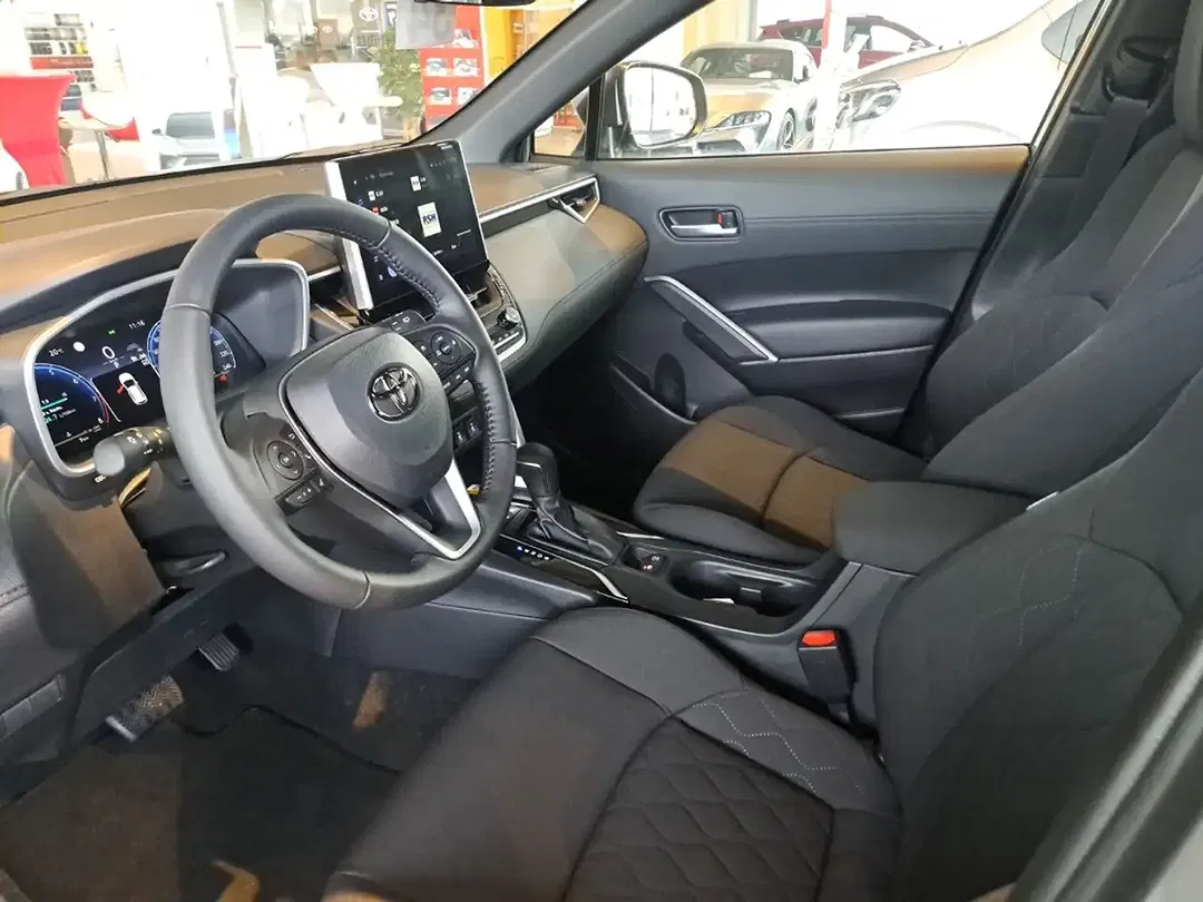 Toyota Corolla - Thumbnail 9