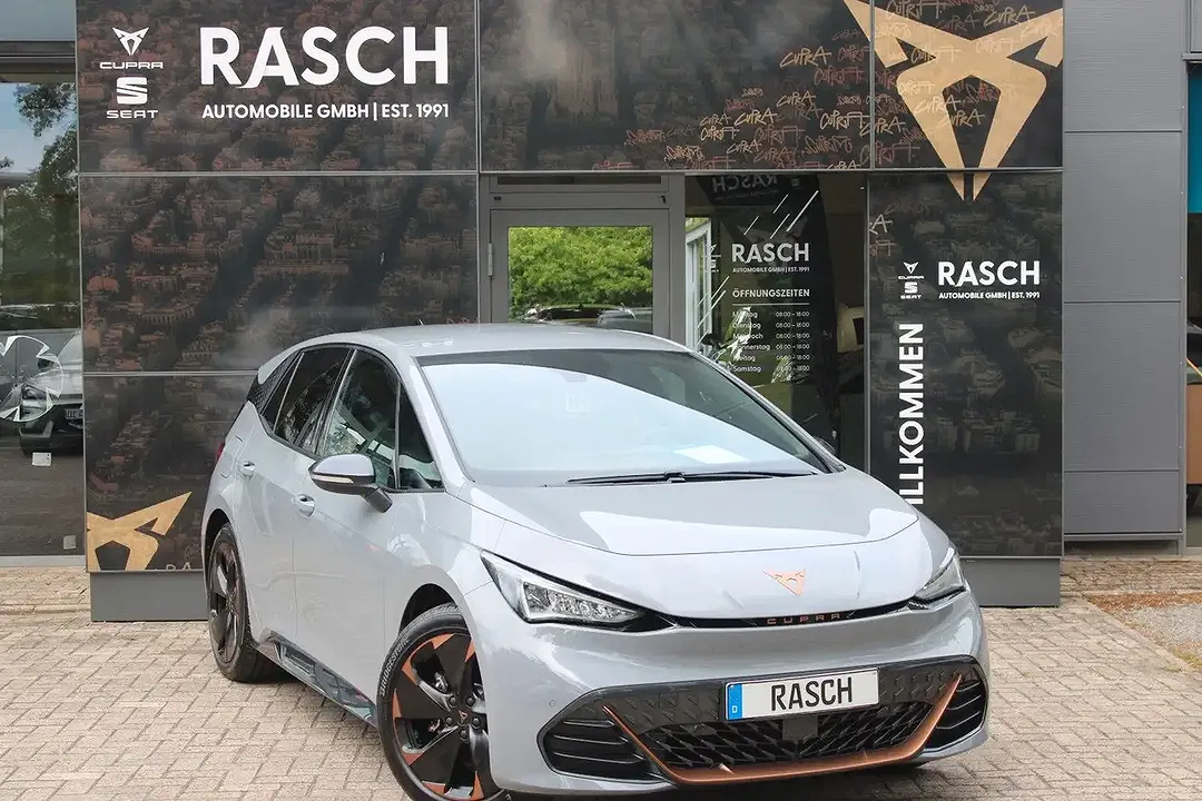 CUPRA Born - Thumbnail 2