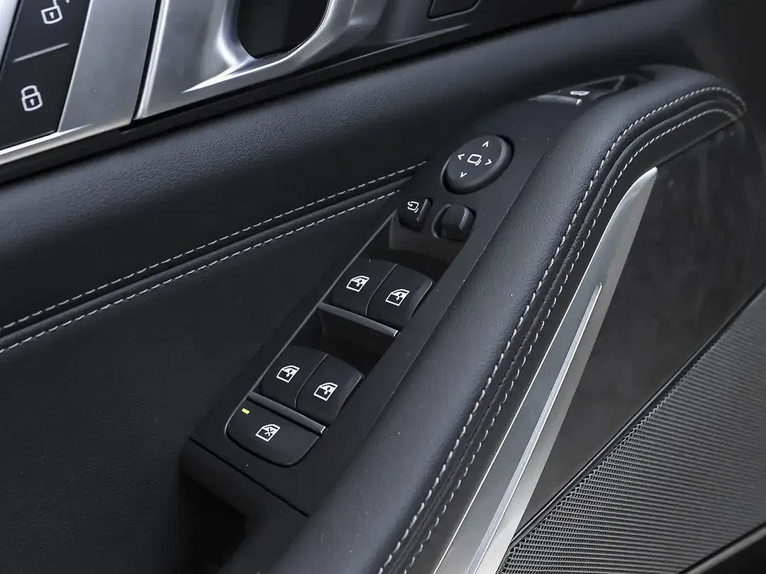BMW X5 - Thumbnail 10