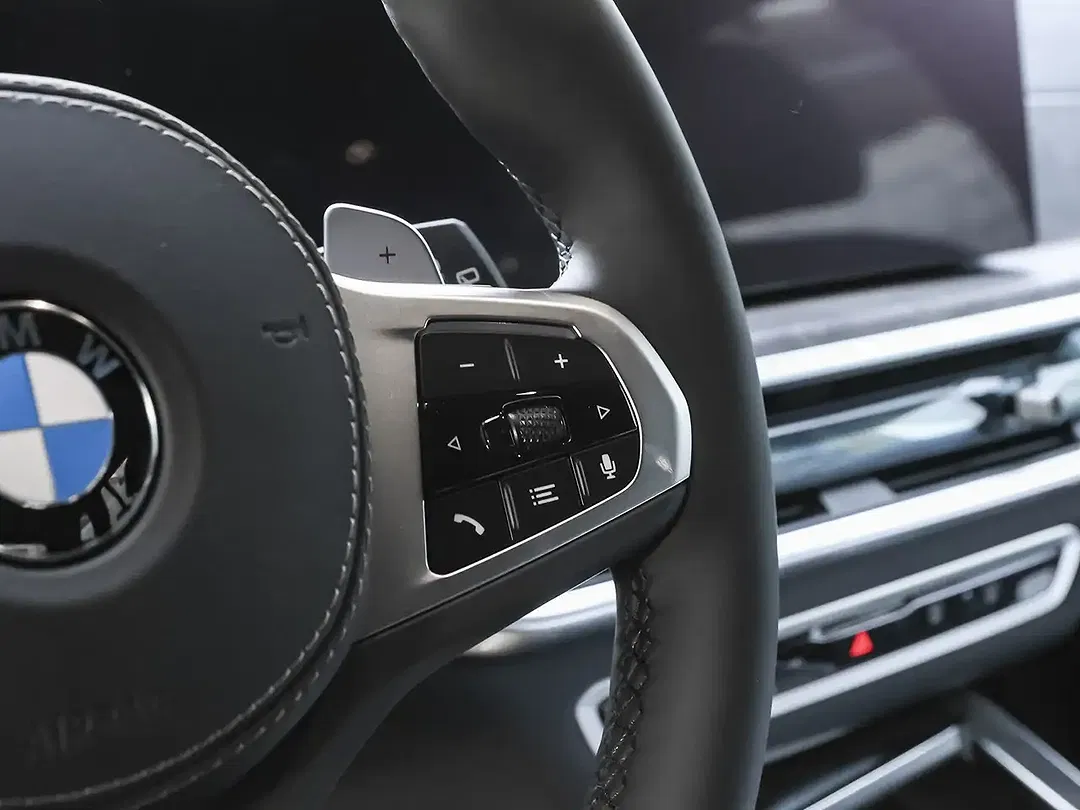 BMW X5 - Thumbnail 11