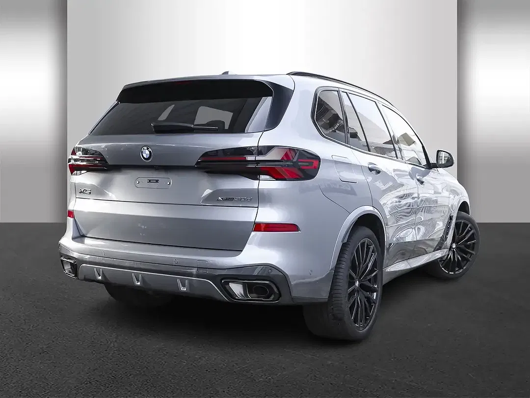 BMW X5 - Thumbnail 2