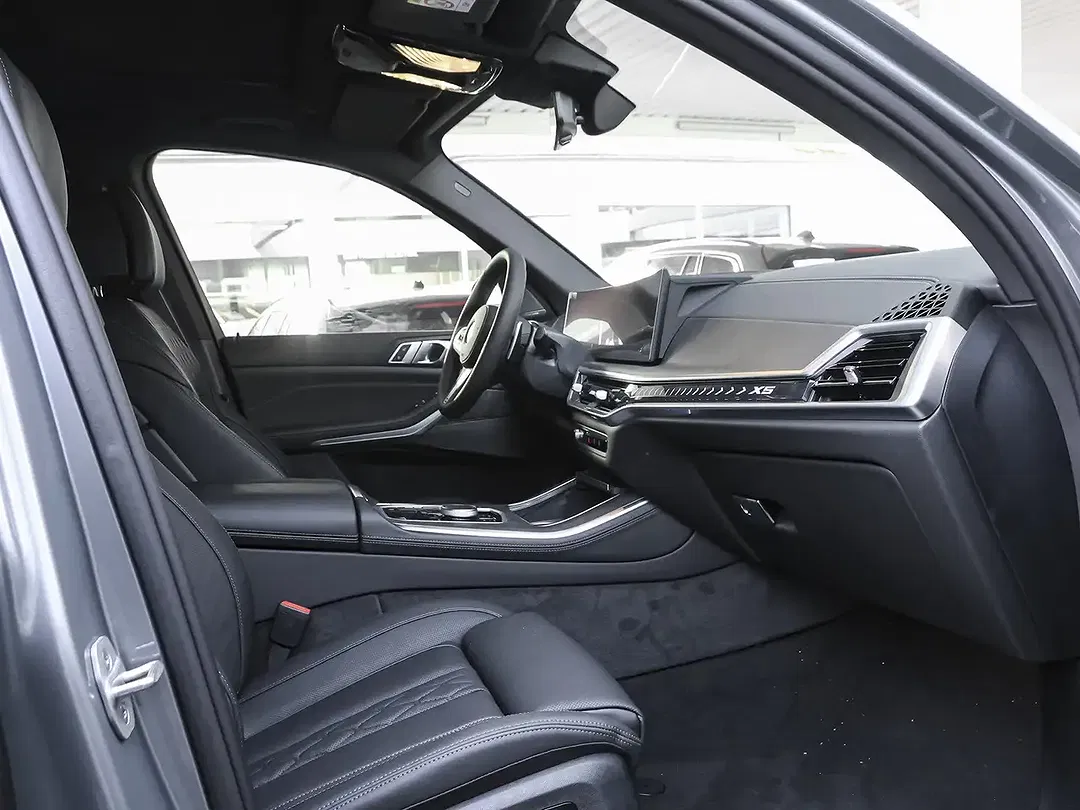 BMW X5 - Thumbnail 3