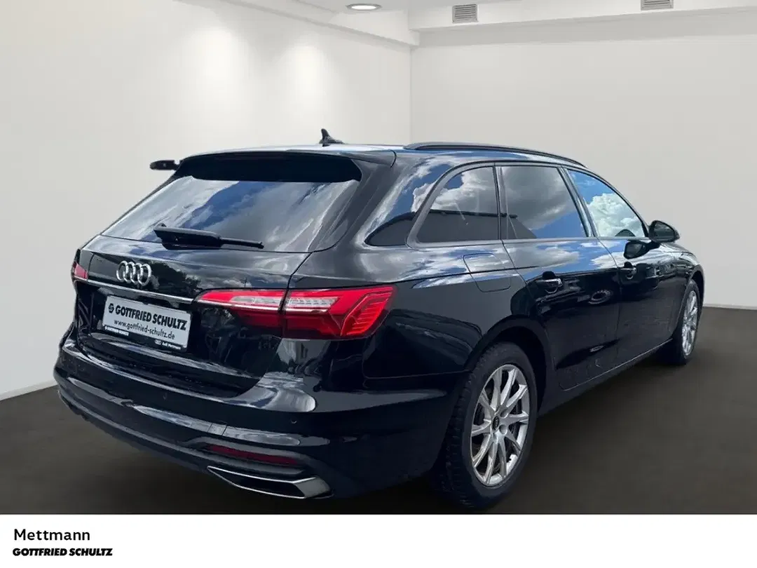 Audi A4 - Thumbnail 3