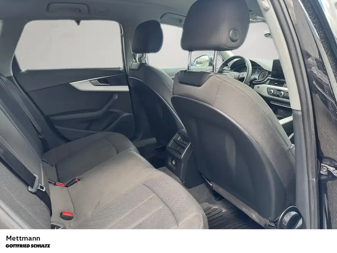 Audi A4 - Thumbnail 6