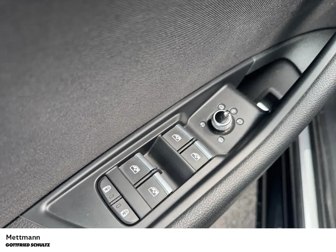 Audi A4 - Thumbnail 9